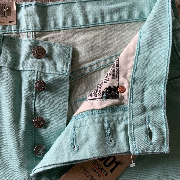 LEVI’S pastel mint 501 jeans shorts mid rise W27 - Picture 12 of 12